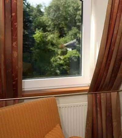 מלון Haus Kronenthal 3*