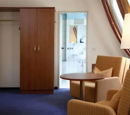 Haus Kronenthal 3* Ράτινγκεν