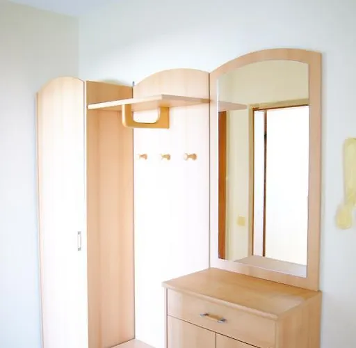 Haus Kronenthal فندق راتينغن