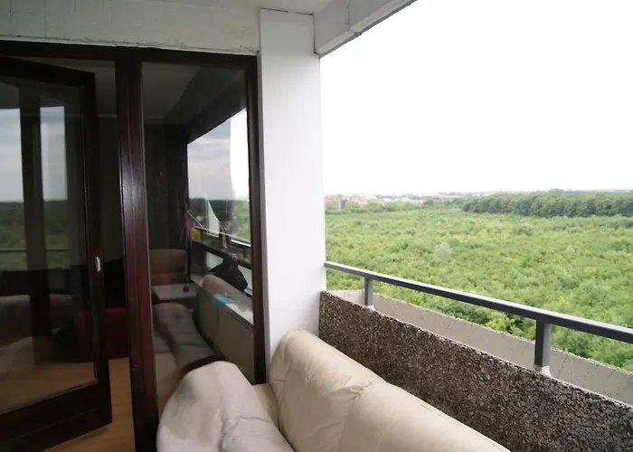 Haus Kronenthal فندق