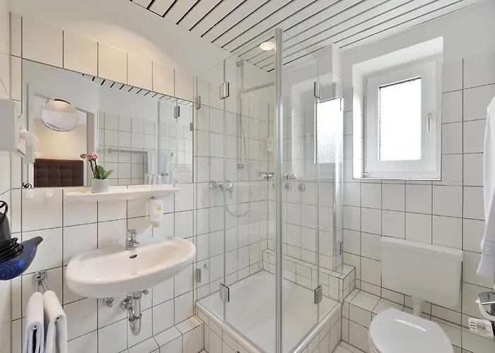 فندق Haus Kronenthal