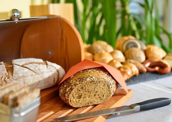 Hotel Haus Kronenthal 3*