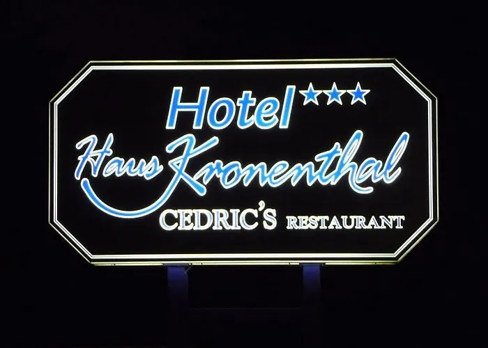 Haus Kronenthal فندق راتينغن